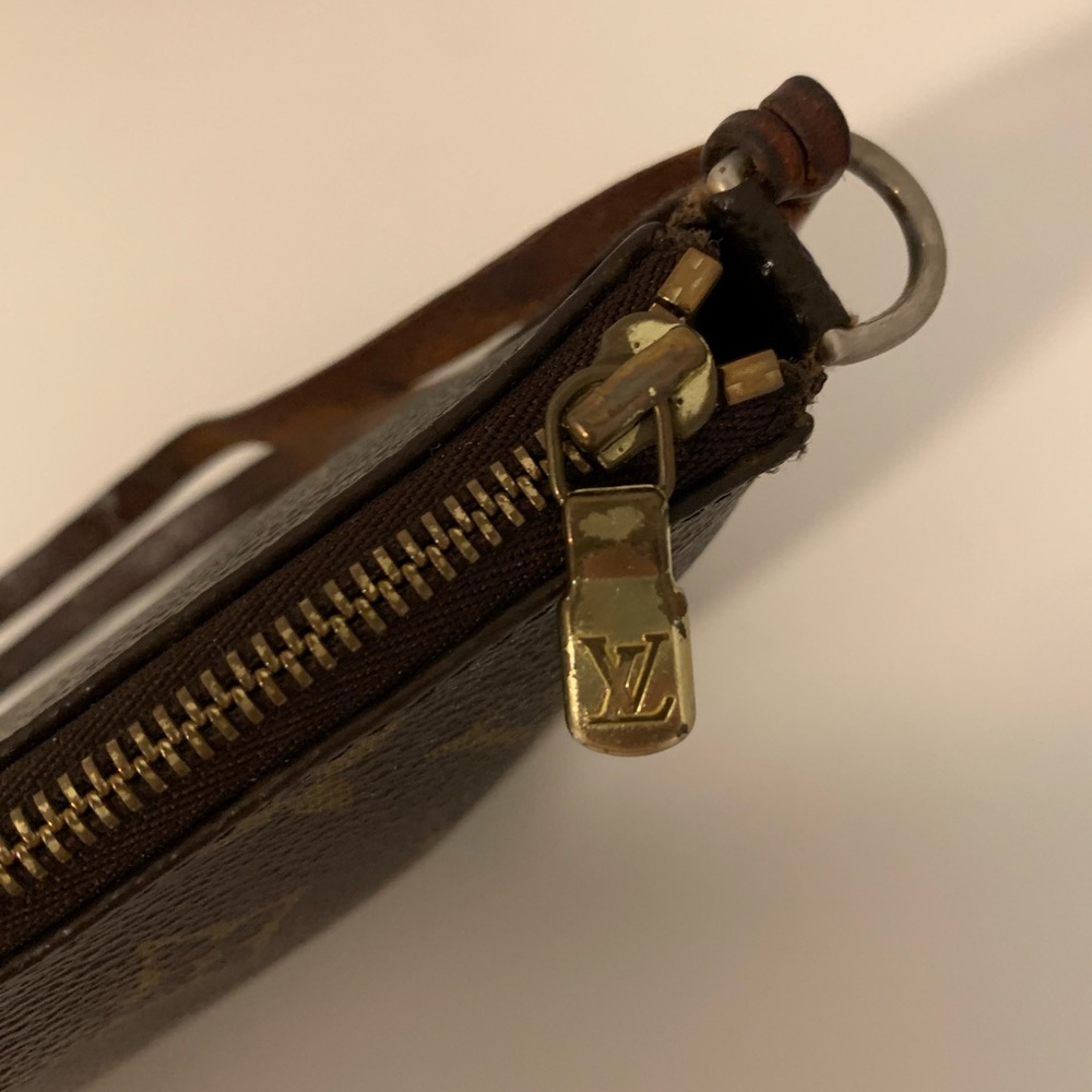 Authentic Louis Vuitton Pochette Accessories - Picture 6 of 12